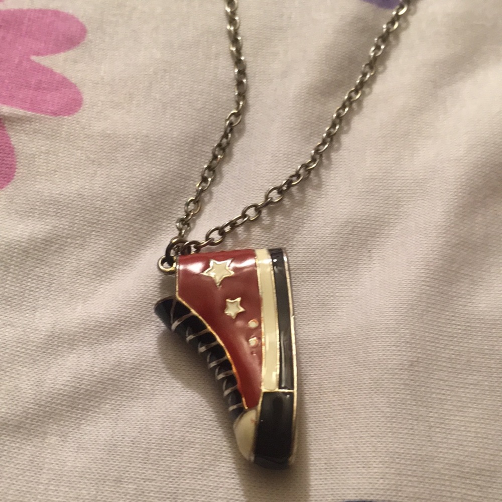Shoe necklace